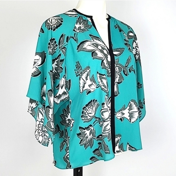 ZARA Basic Kimono Sleeves Large Floral Print Teal Blouse Top V Neckline Sz Small - Picture 2 of 9